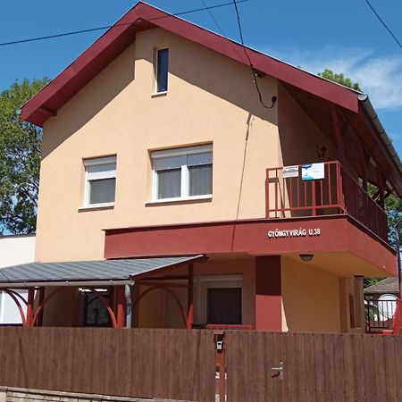 Gyoengyvirag Apartmanhaz Гайдусобосло Екстер'єр фото