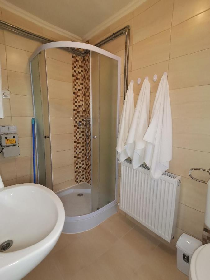 Gyoengyvirag Apartmanhaz Гайдусобосло Екстер'єр фото