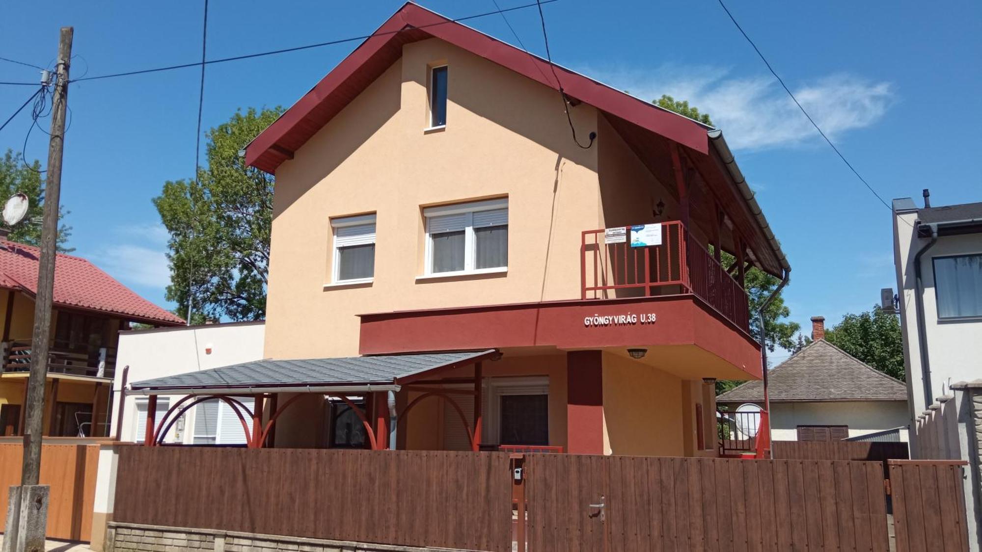 Gyoengyvirag Apartmanhaz Гайдусобосло Екстер'єр фото